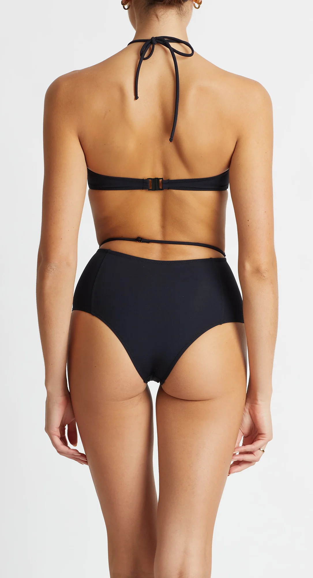 sculpting south pacific bottom in black compression - Image 3