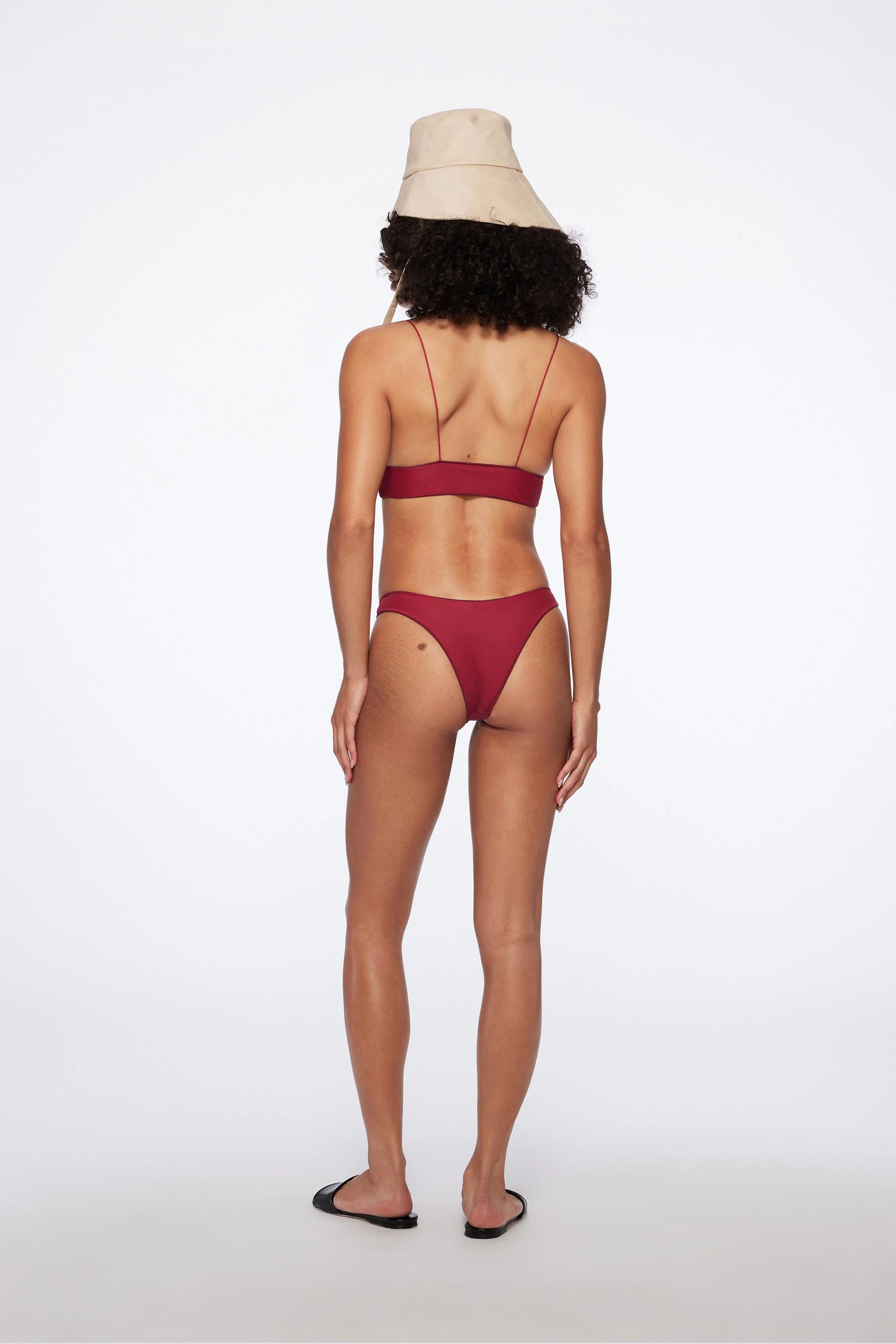 the C bralette in hibiscus compression - Image 3